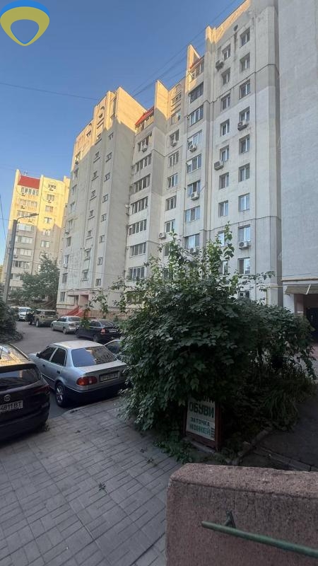 продажа трехкомнатной квартиры номер A-174668 в Малиновском районе, фото номер 8